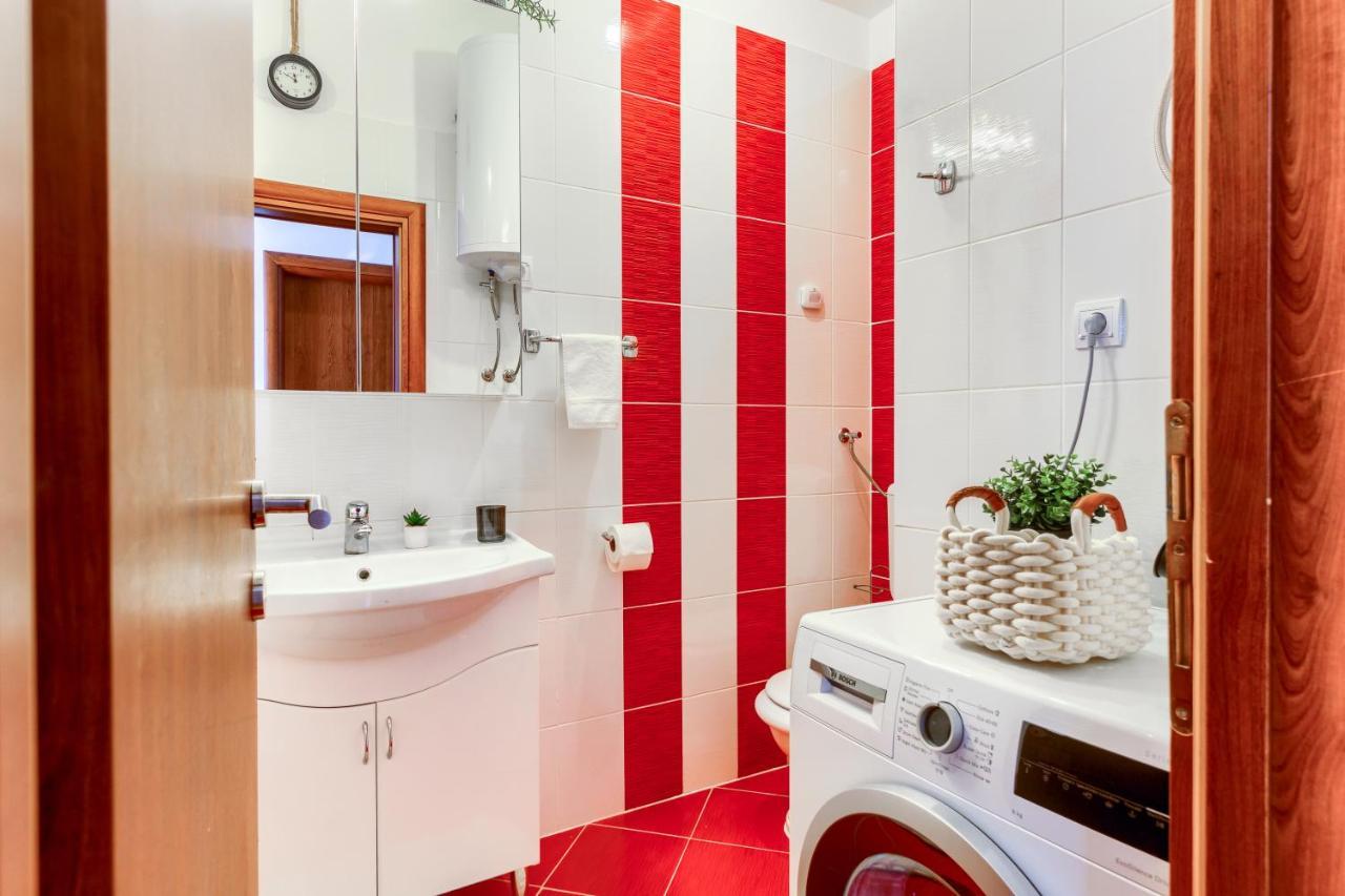 Omis Wind Rose Apartment Luaran gambar