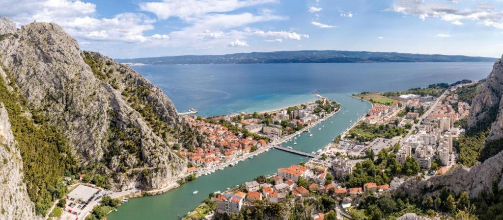 Omis Wind Rose Apartment Luaran gambar